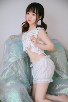 不带套的瑜伽教练